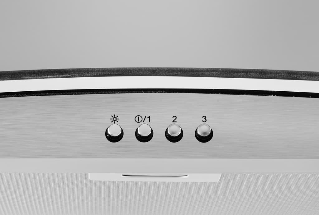 HCG61320X This stylish, stainless steel, 60cm chimney hood offers a practical way to keep your kitchen clean and hygienic. While the cassette filter can be effortlessly removed from the hood and cleaned in your dishwasher for ultimate convenience, our carbon filters effectively eliminate grease and cooking odours, recycling fresh and clean air back into your kitchen.