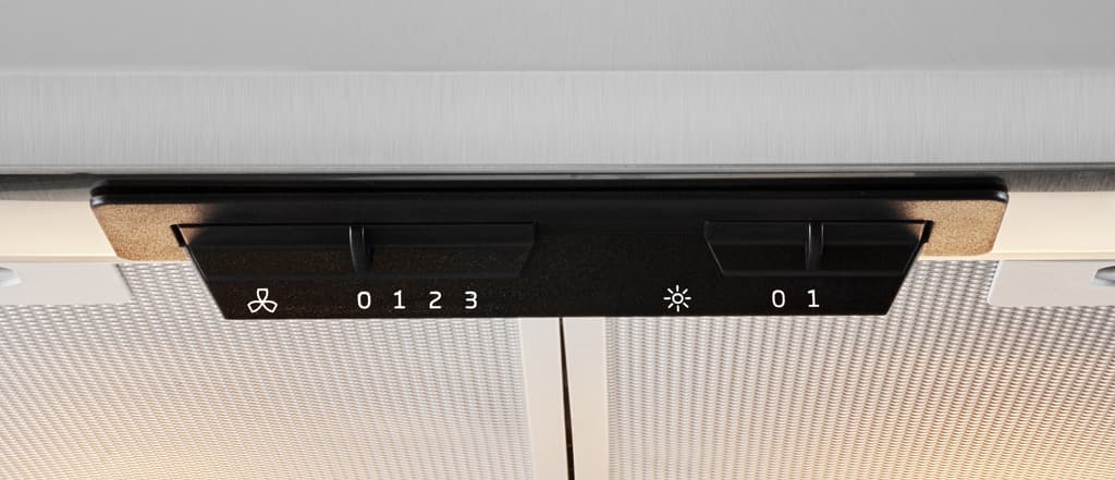HCP61310X This 60cm chimney hood not only adds a stylish touch to your kitchen but also provides an easy way to maintain your home's cleanliness and hygiene. Equipped with carbon filters, it effectively eliminates grease and cooking odours, recirculating fresh, clean air into your kitchen. What's more, the appliance's cassette filters can be easily removed and cleaned in your dishwasher for added convenience.