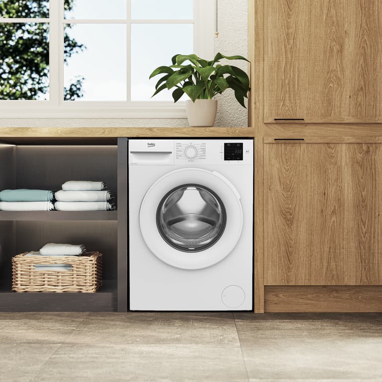 BM1WT3821W Looking for a washing machine that combines speed and convenience? This 8kg 1200rpm model features a SteamCure programme to reduce wrinkles, a 28-minute programme for quick washes, and the Fast+ function, which shortens cycle times by up to 55%. Plus, on those busy days when things slip your mind, the AddXtra feature allows you to easily add forgotten items mid-cycle, making laundry day more efficient and flexible.