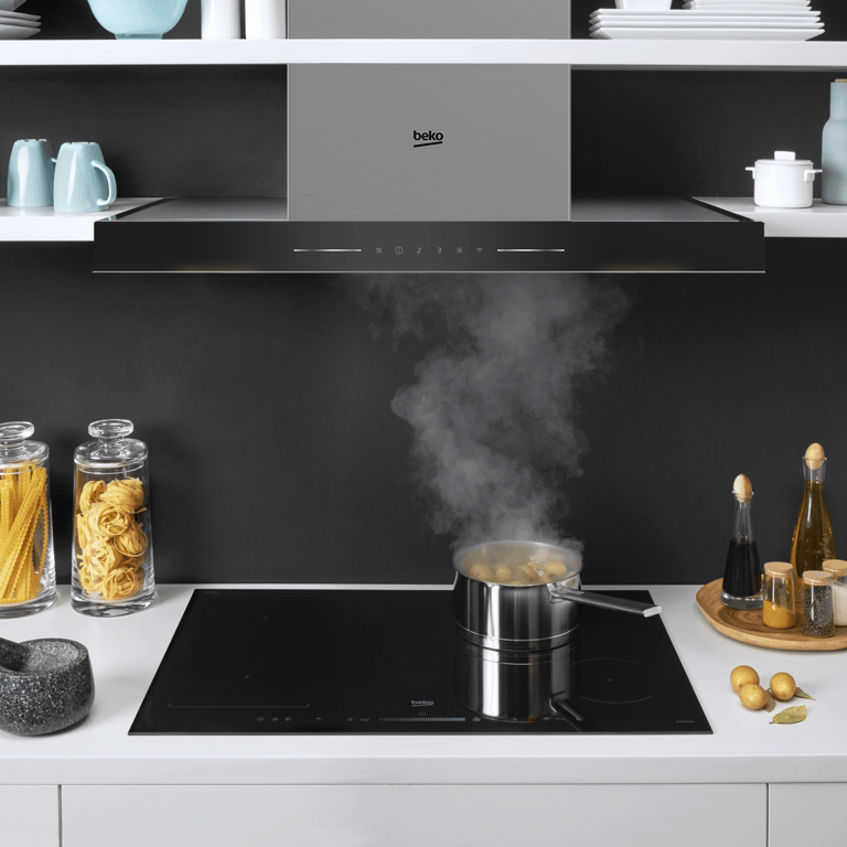 BHCB66441BBH This 60cm T-shape box style hood offers a stylish and practical way to keep your kitchen clean and hygienic. Equipped with our HeatSense technology, this hood automatically adjusts its power according to the heat level between the hob and hood, ensuring optimal ventilation. Cleaning is easy too thanks to the removable cassette filters that can be cleaned in your dishwasher, saving you from the need to hand wash them yourself.