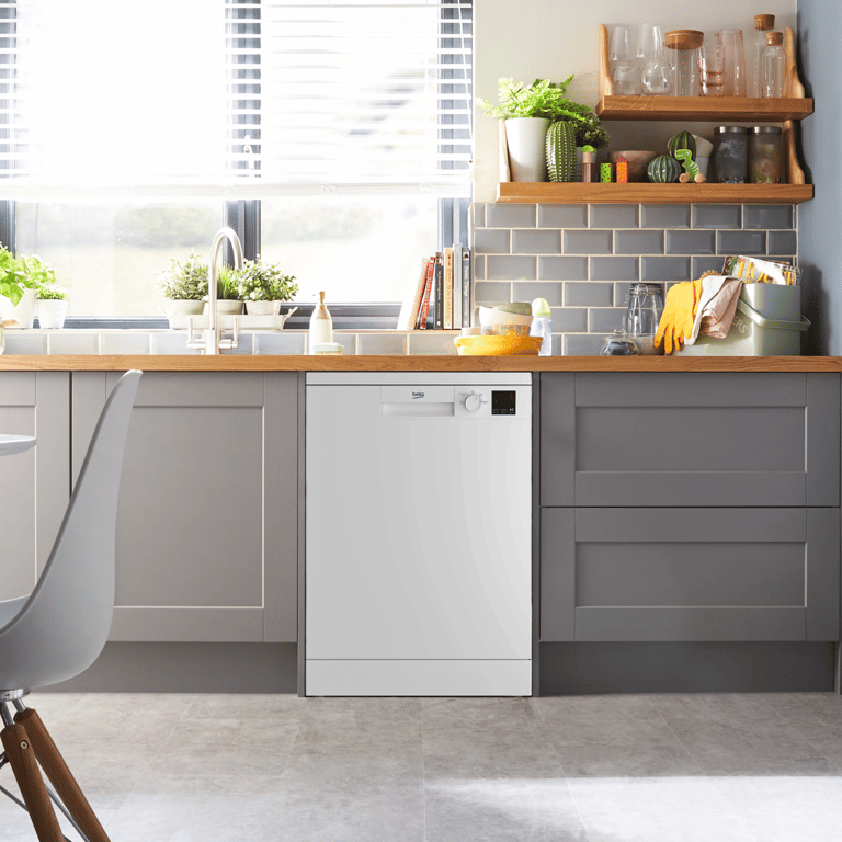 DVN04X20W Efficient and cost-effective, this Freestanding Full Size Dishwasher with Low Water Consumption minimises utility bills with its low water and energy usage. Ideal for lighter loads, it boasts a half load function for added savings in time and energy. The appliance further streamlines your dishwashing routine with Quick Programmes, including the speedy Mini 30' programme that swiftly cleans lightly soiled dishes in just 30 minutes. 